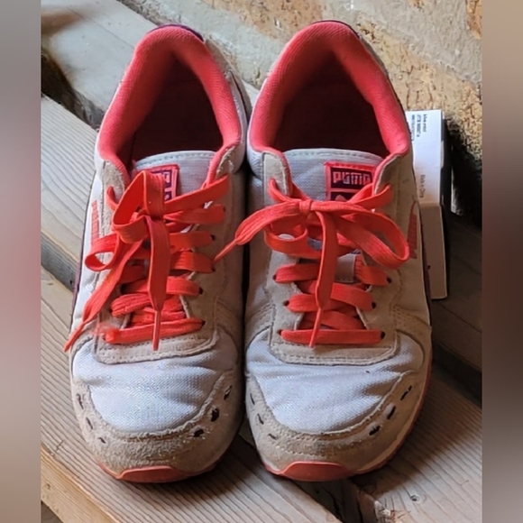 Puma Women's Cabana Racer II size 5.5 - Picture 7 of 10